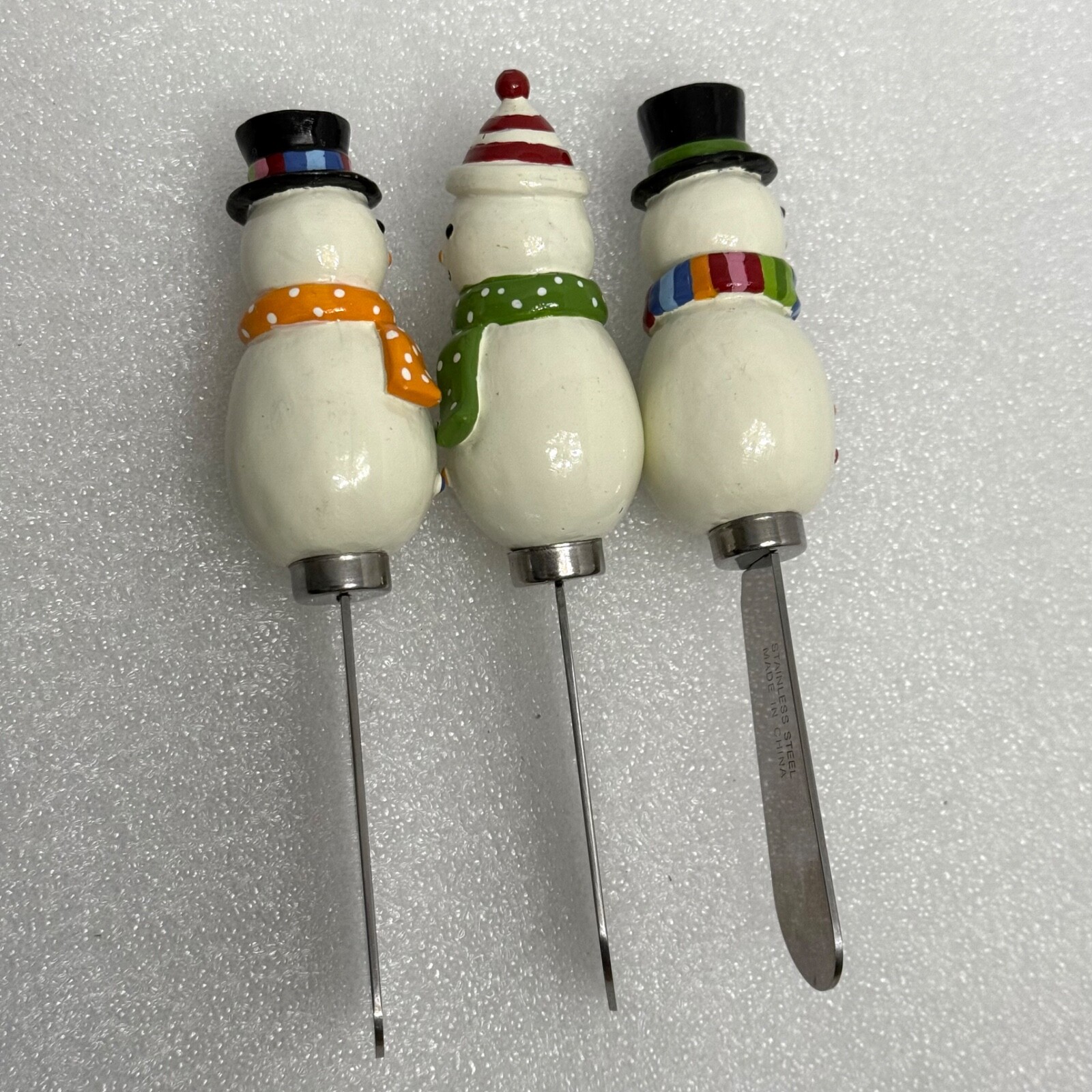 Christmas Winter Spreader Knives for Butter Cheese Jelly Snowmen Theme set of 3