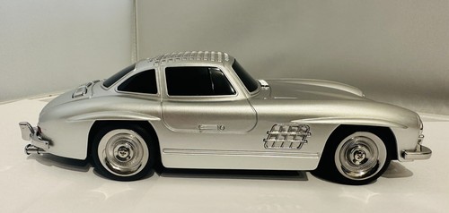 Classic Mercedes-Benz 300 Roadster Silver Bluetooth Portable Speaker w/LED Light - 第 3/7 張圖片