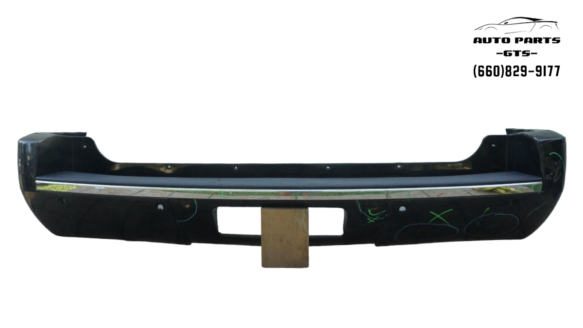 2007〜2014エスカレード リアバンパー 2007-2014 CADILLAC ESCALADE REAR BUMPER PLASTIC COVER PANEL