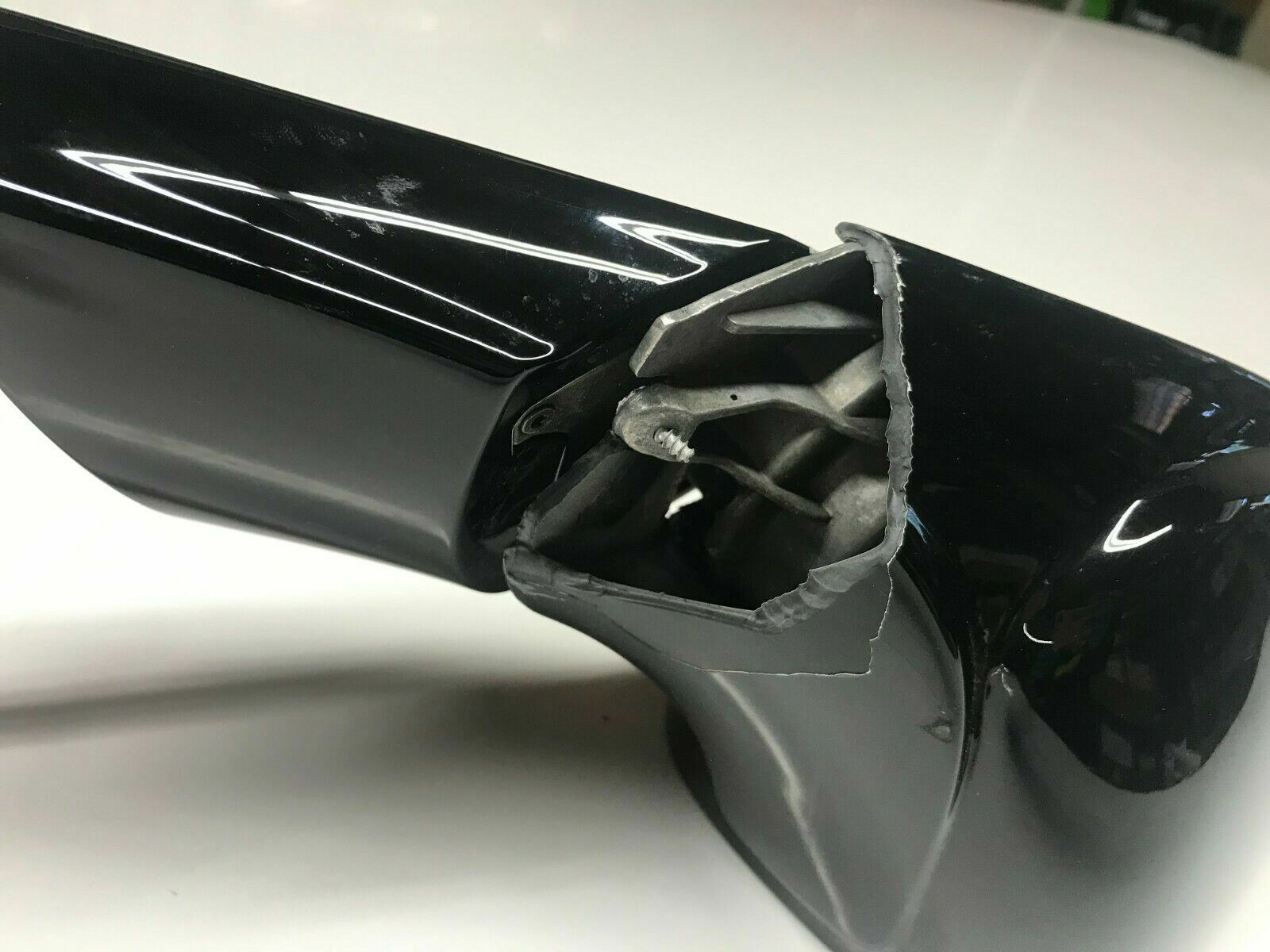 FERRARI 458 ITALIA SPIDER PASSENGER RIGHT SIDE VIEW MIRROR DAMAGED OEM 87012710