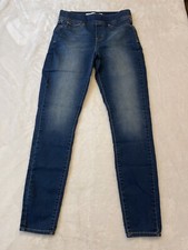 Signature Levi Strauss Gold Totally Shaping Pull On Skinny Jeans Medium Wash 8L
