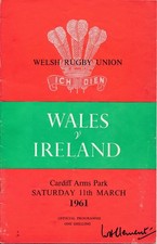 RUGBY UNION PROGRAMME - Wales v Ireland (@ Cardiff Arms Park) 1961