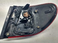 Feu arrière Nissan ALMERA
