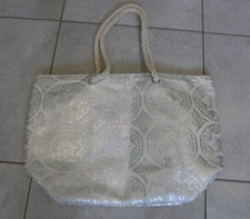 MATALAN - WHITE AND SILVER BEACH BAG
