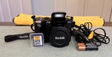 Kodak EasyShare Z712 IS Camera 7.1MP 12X Zoom Digital Black LCD - CCD - Bundle -