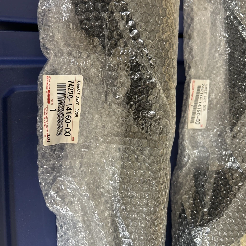 Toyota Supra 1993-98 descontinuado OEM LHD reposabrazos par nuevo Foto 2 de 4