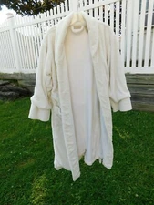 BED BATH and BEYOND - Women's Sz S/M -  Ultra Plush Ruched Spa Bathrobe - Oyster