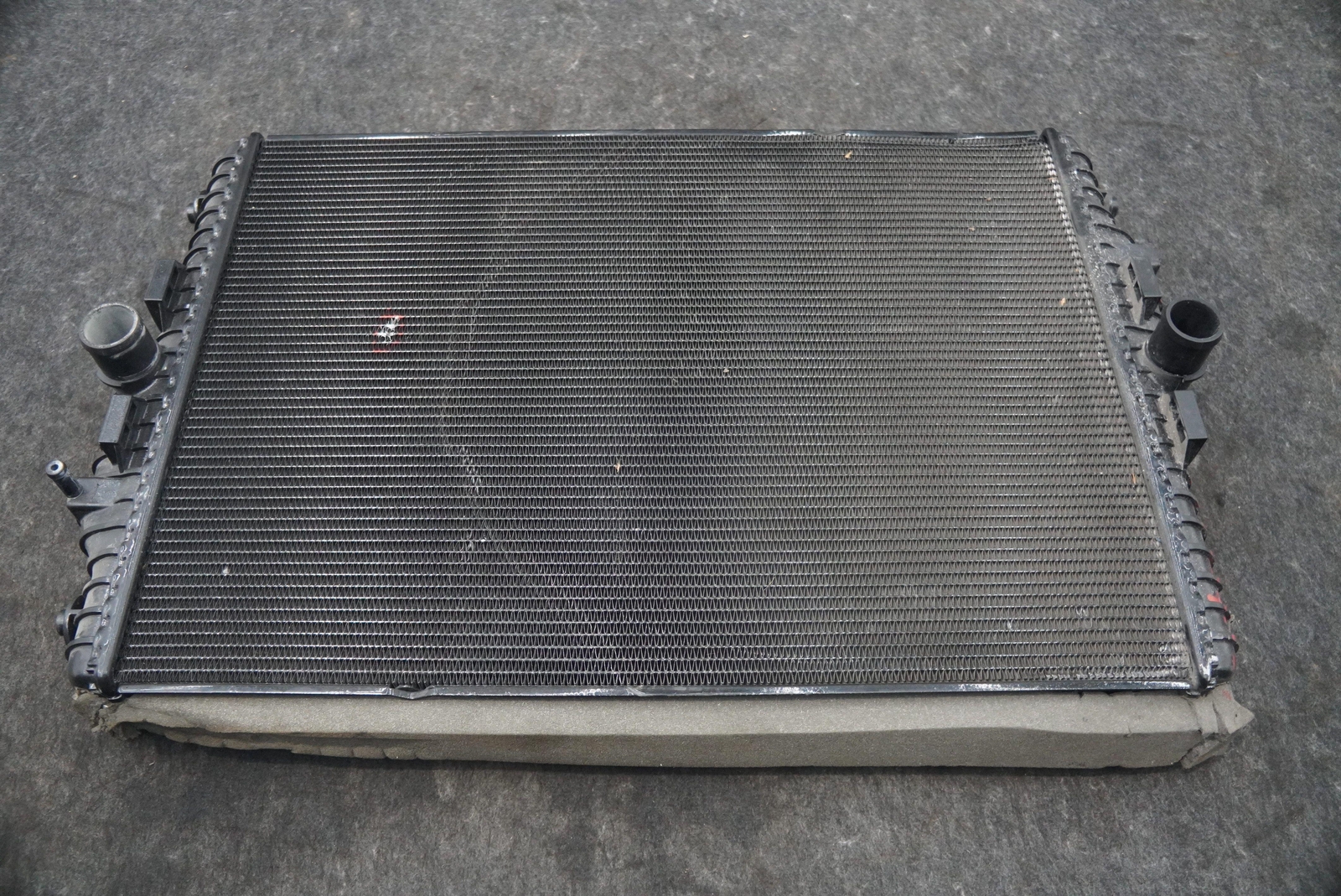 Rear Right Radiator 11L0360CP 11L0376CP OEM McLaren 720S 2020 *Note*