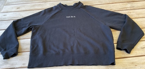 Nike Black Just Do It Newsprint Women’s SweatShirt Sweat Top Shirt Size L 12-14
