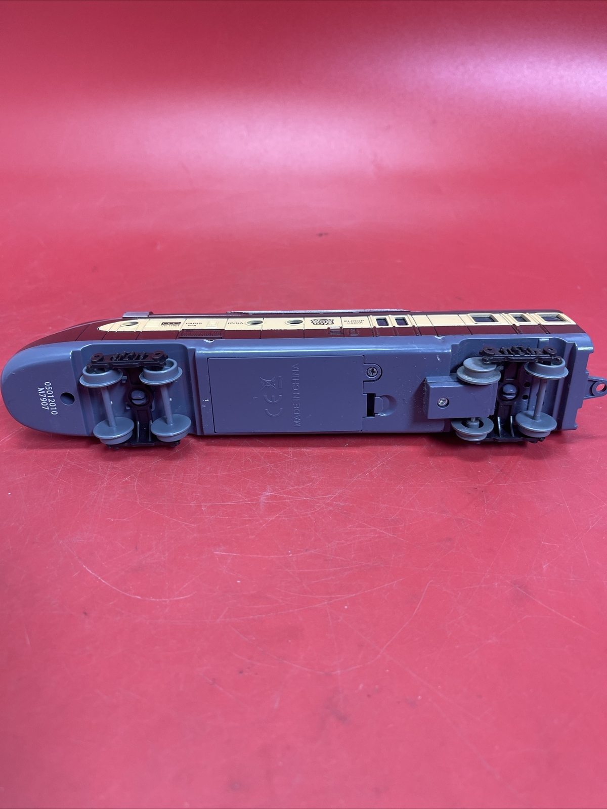 Vintage Battery-powered toy train engine with carriage Wow Toyz