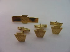 Vintage 1957 The County Trust Co. BDD Advertising Cufflinks Jewelry Set Tie Bar