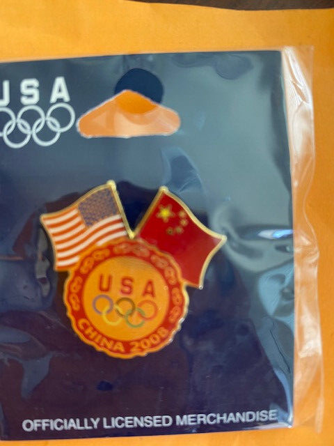 Pin's Lapel pins pin USOC 1985 US Olympic Equitation . Mascot Mascotte