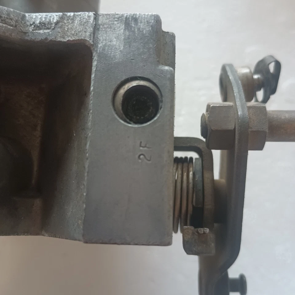 17091042 GMC 1994 Sierra Chevy 1993 1995 Silverado 5.7L 节气门车身 TBI — 第 4/4 张图片