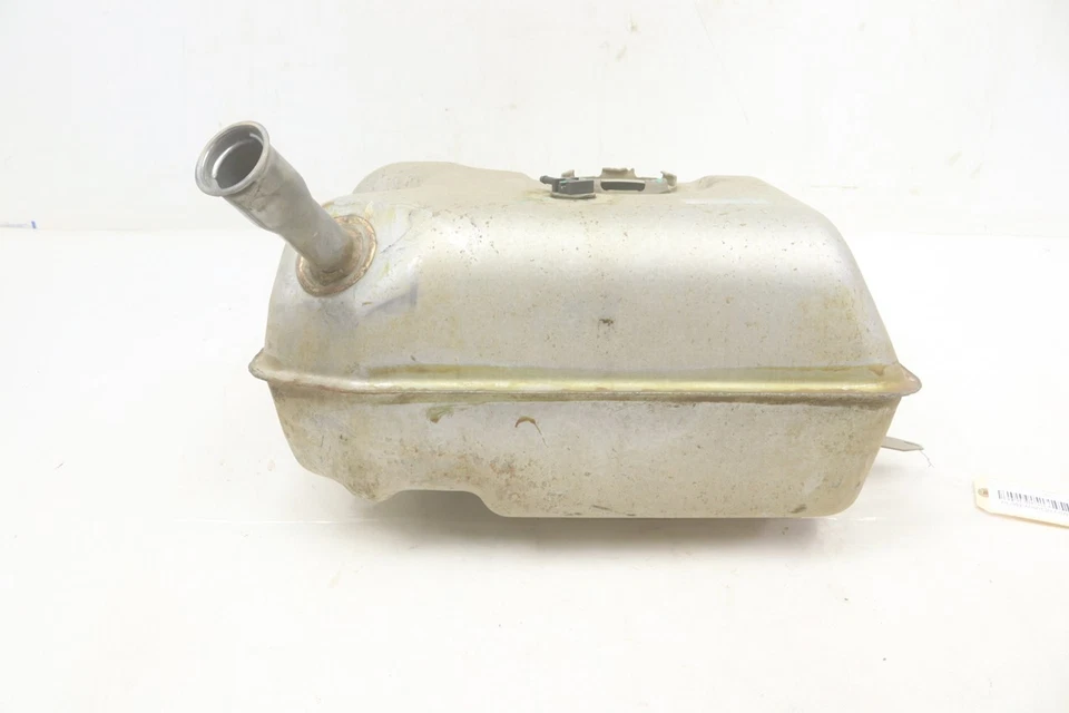 Can-Am Commander 800 MAX DPS 17 Gas Fuel Tank 709000753 52357 - Image 4 of 4