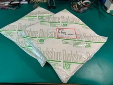 Berkshire LABX 123 Low-linting Cleanroom Laboratory Tissue  9" x 9",  1000 Wipes