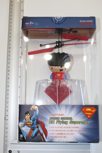 DC Comics Motion Control RC FLYING SUPERMAN - New in Box - Picture 4 of 7