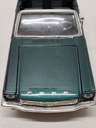 Motor Max 1964 Dark Green Ford Mustang Convertible 1:24 Diecast Model #68012 Toy - Picture 17 of 24