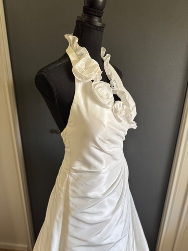Galina Size 8 Soft White Taffeta Halter with Ruffles Style ES9899 Wedding Dress - Picture 8 of 22