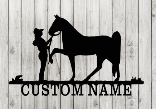Panneau de nom personnalisé cowgirl avec cheval métal maison ranch ferme art décoratif - Photo 1 sur 9
