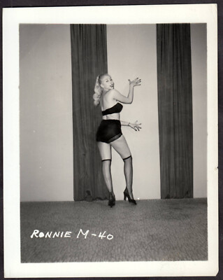 IRVING KLAW VINTAGE ORIGINAL 4x5 STRIPPER FETISH MODEL RONNIE MARSHALL 1950'S 40