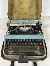 vintage olivetti lettera 22 typewriter with original case made in Italy  thumbnail