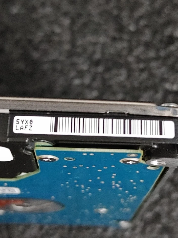 Lenovo 0B52811 ST320LT012 320GB 5.4K RPM 8MB Cache 3 Gb/s SATA 2.5" HDD - Image 3 of 4