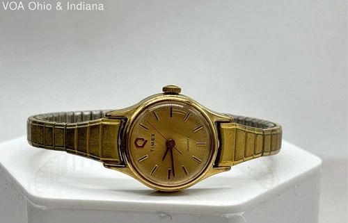 Vintage Timex Ladies Quartz Watch Gold Tone Speidel Expansion Band 18.4g