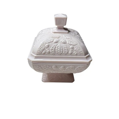 Vintage JEANETTE Shell Pink Milk Glass Covered Candy Dish Acorn & Leaf Pattern