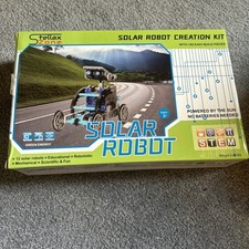 DISCOVERY MINDBLOWN SOLAR ROBOT CREATION KIT ( BUILD 12 DIFFERENT ROBOTS) NEW