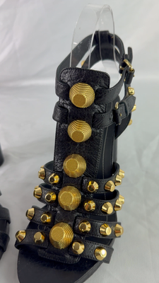 BALENCIAGA ゴールドスタッズトングサンダル　37size BALENCIAGA Black Leather Sandalo S.Cuoio Arena Studded Sandals