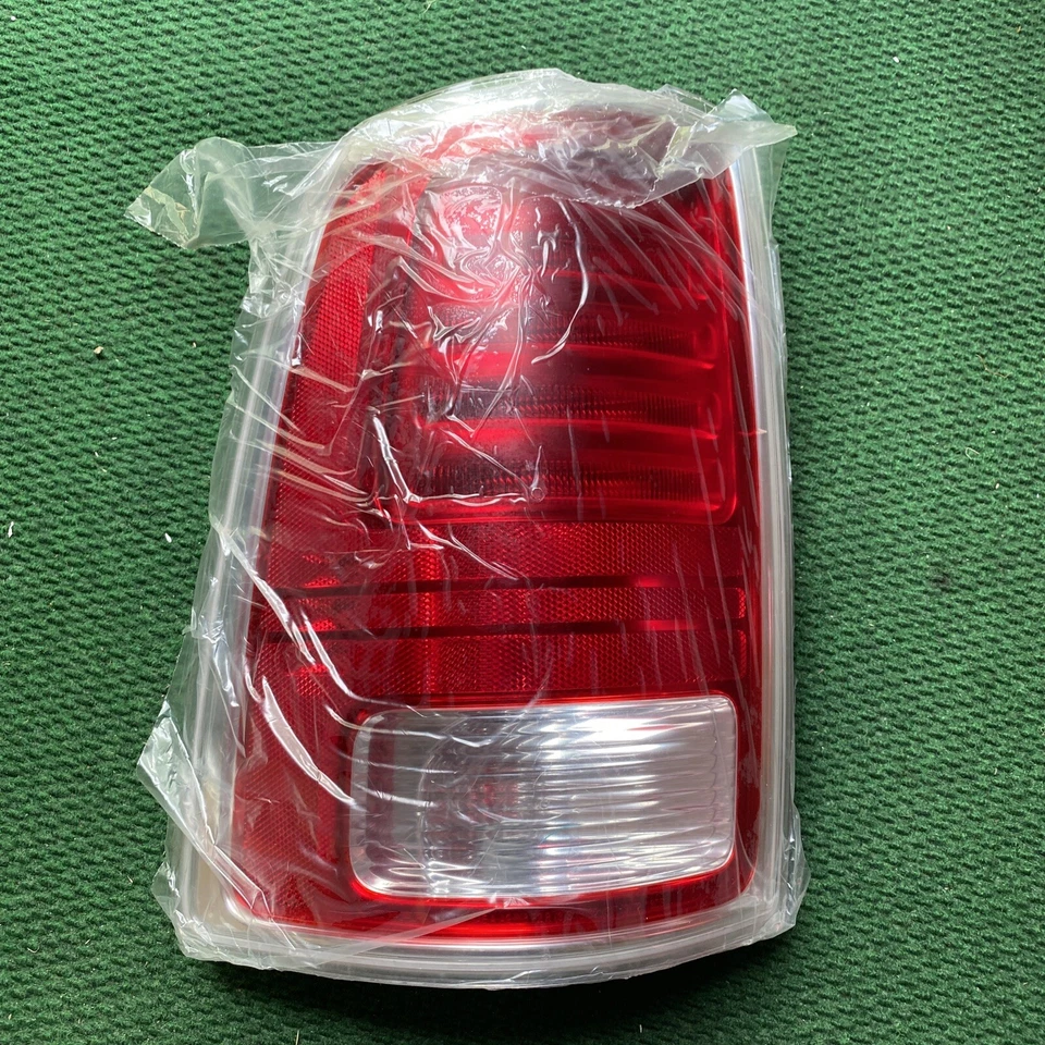 13-18 RAM 1500 2500 3500 4500 5500 LUZ TRASERA IZQUIERDA LÁMPARA MOPAR ORIGINAL Foto 2 de 4