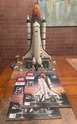 Lego 10231 Creator Expert Space Shuttle Expedition w/ Minifigures & Manuals 
