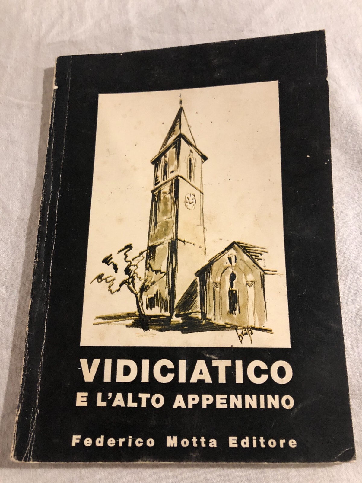 Foto 1 di 9