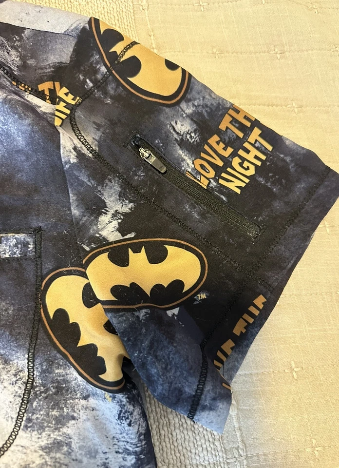 Batman Cherokee Scrubs XS Men’s Tooniforms V-Neck Top TF730 DMKL - Image 3 of 3