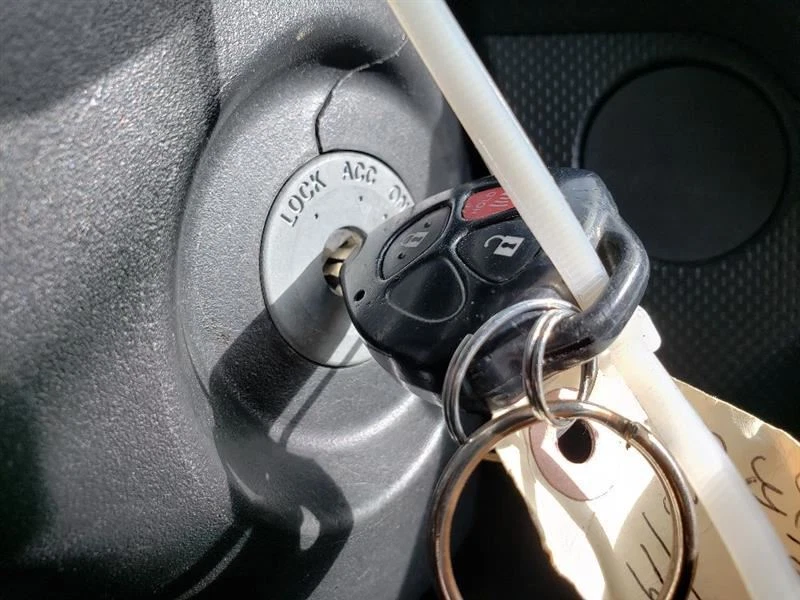 08-14 Interruptor de encendido Scion XD Sequoia OEM con llave 8445071010 Foto 4 de 4