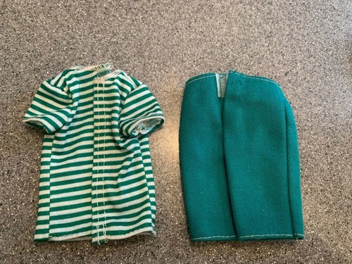 Ken Outfit Boardshorts, gestreiftes Shirt & Schuhe BARBIE'S Boyfriend Ken - Bild 2 von 8
