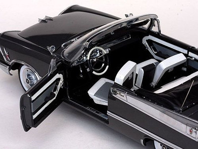 1/18 ダッジ カスタム ローヤル ランサー ハードトップ 1959 1/18 ダッジ カスタム ローヤル ランサー ハードトップ 1959 1/18