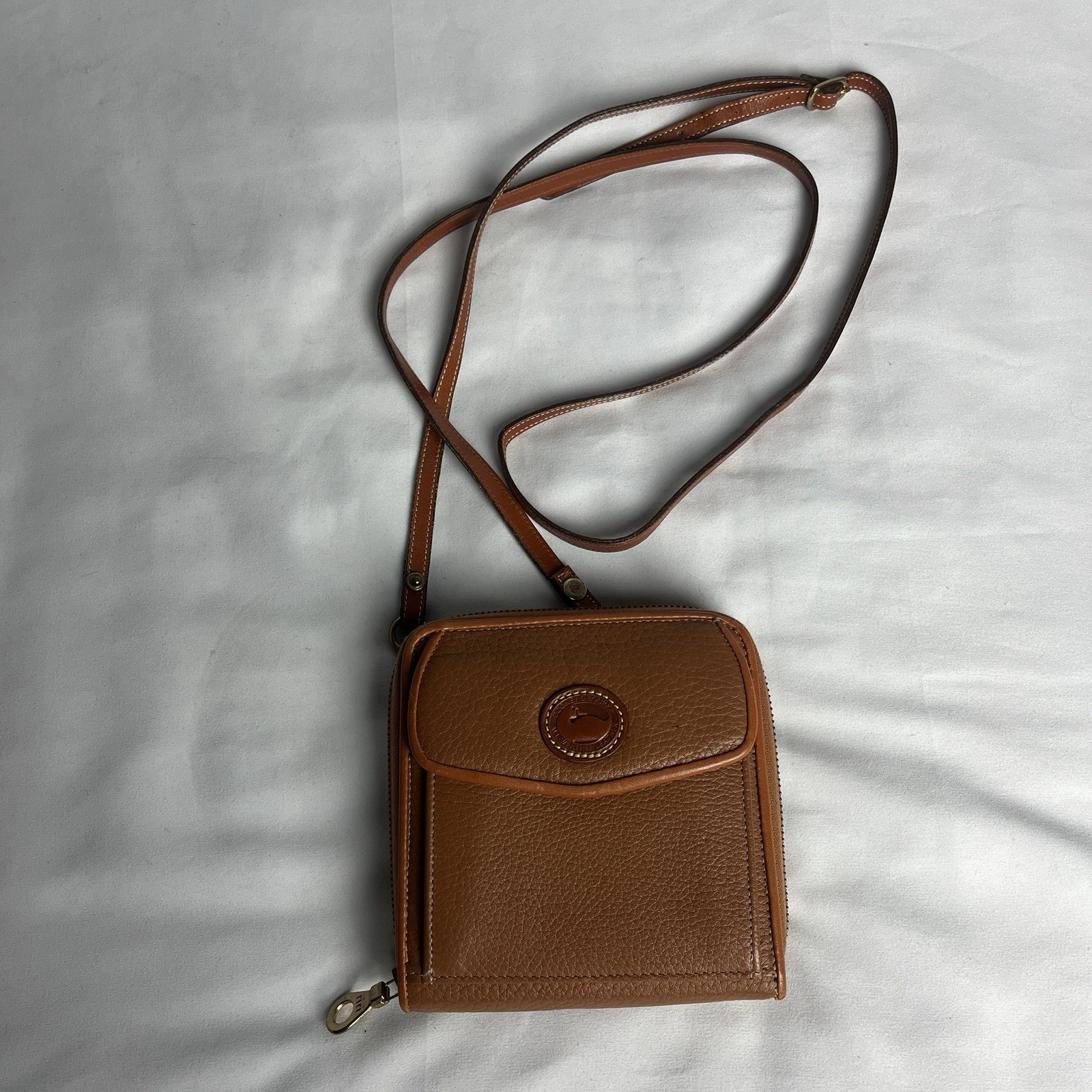 Vintage Dooney & Bourke *Brown* Mini Square Zip-Along Crossbody Wallet 18173B