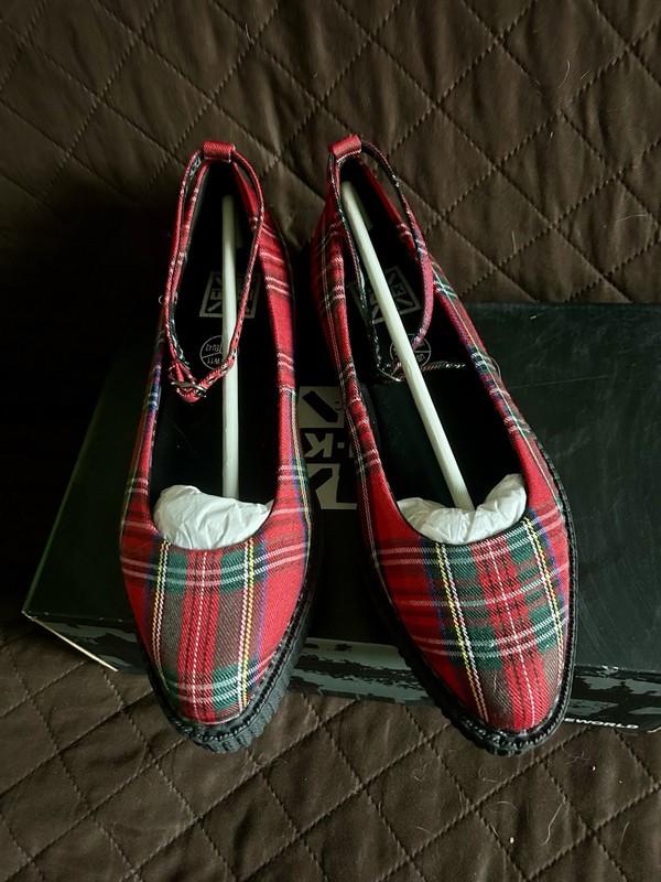 New In Box T.U.K. FOOTWEAR Red Plaid Pointed Ballet Creeper US 11 EU 42