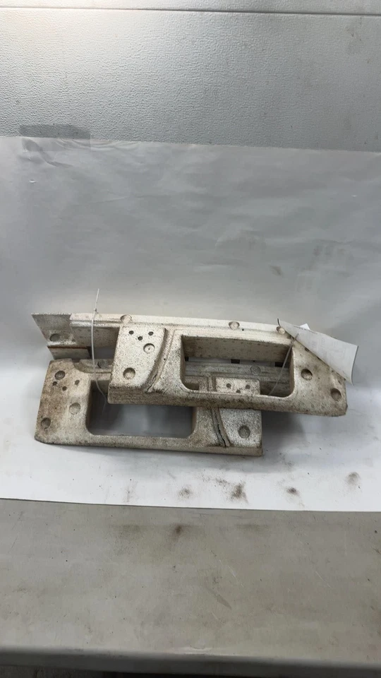 2001-10 Chrysler PT Cruiser Rear Bumper Reinforcement - Image 2 of 4