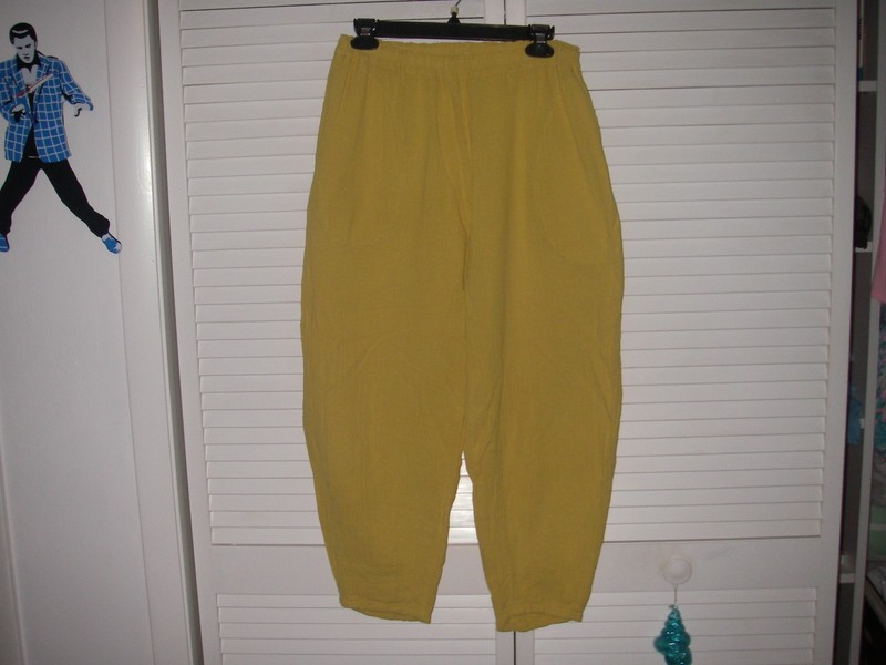 OH MY GAUZE YELLOW CROPPED PANTS SZ 1 VGUC