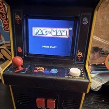 Pac-Man Collectible Mini/Tabletop Arcade Mach...