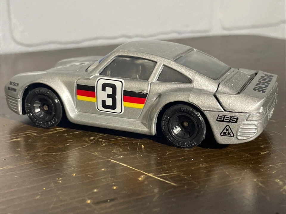 银色保时捷 959 中号火柴盒汽车(特别版)1986 年 1:36 #3 — 第 2/4 张图片