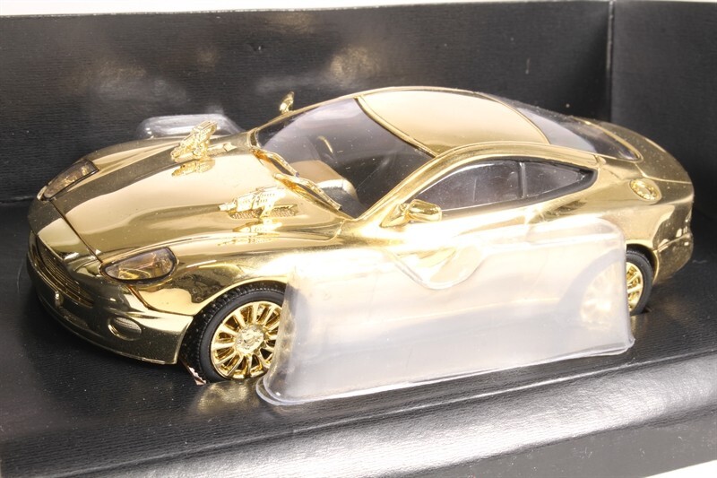 007 アストンマーチン.バンキッシュ　　コーギー社 Corgi Aston Martin V12 Vanquish James Bond 007 40th
