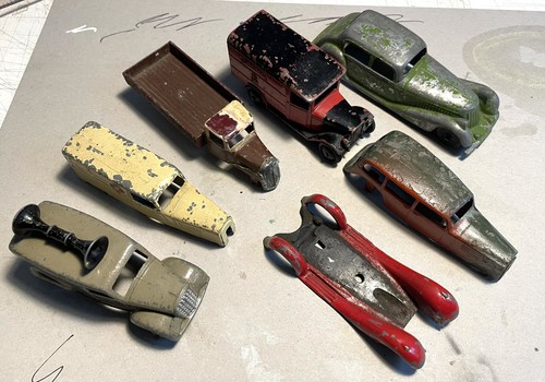 DINKY TOY / MARX RESTORERS’ LOT - Bodies, Chassis. - Picture 2 of 5