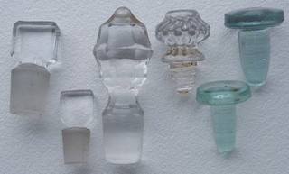 Glass bottle top stoppers