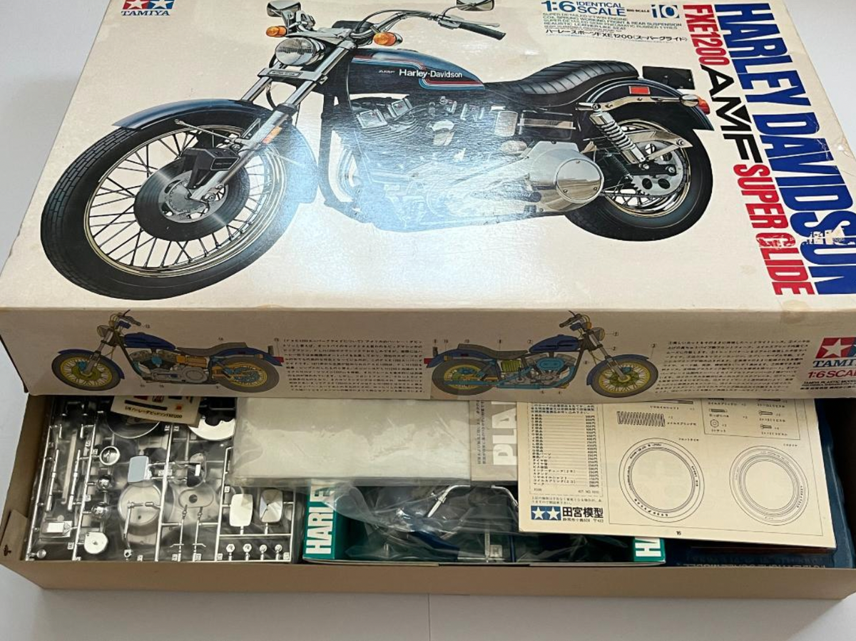 TAMIYA FXE1200 SUPER GLIDE 1/6スケール 1980 Tamiya 1/6 Harley Davidson Motorcycle FXE1200 Super