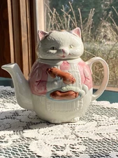 Vintage 80's Teapot Ron Gordon Ceramic Cat Eating Sausage in EUC Kitschy Kitty