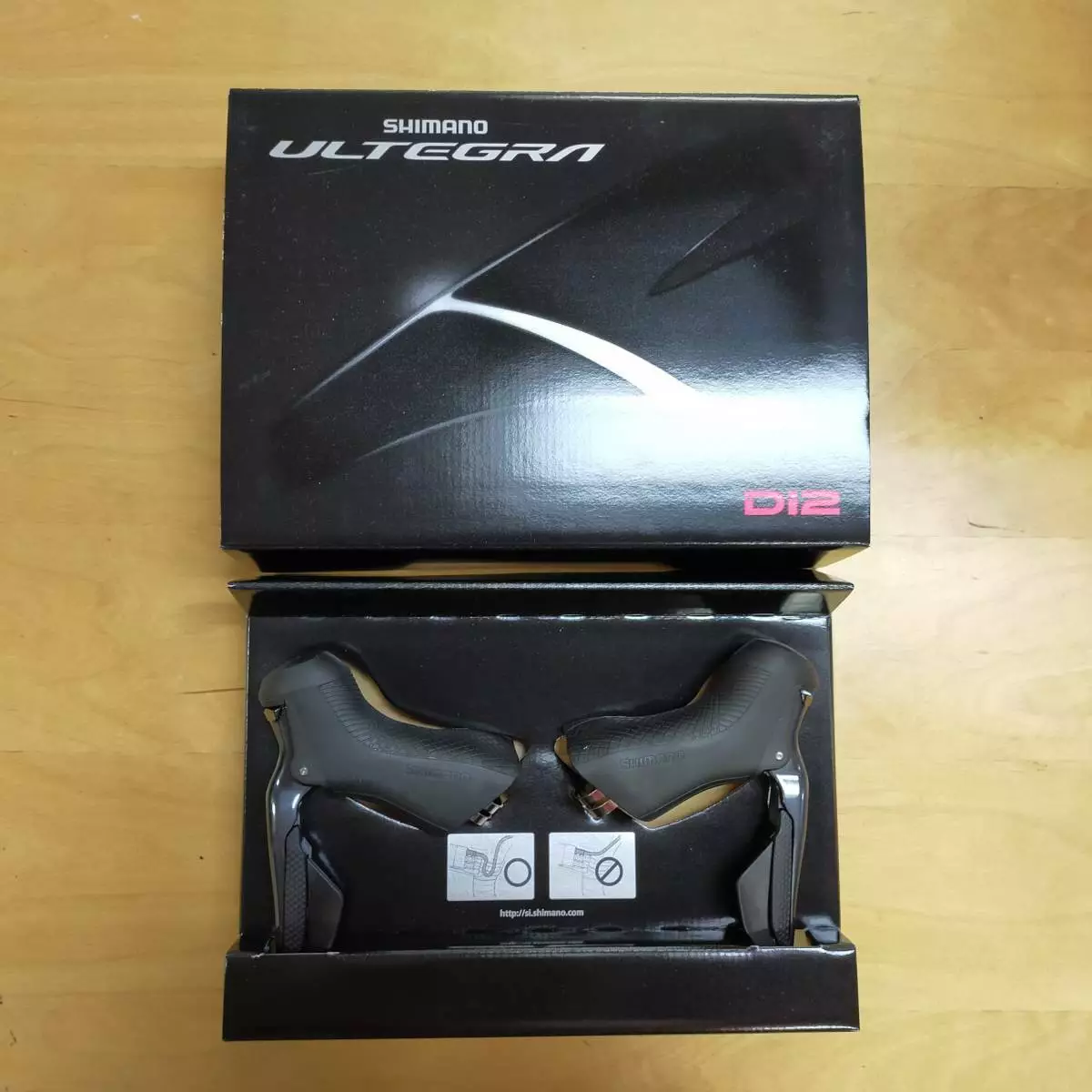 NEW Shimano Di2 Ultegra ST-R8070 Hydraulic Disc Brake Lever