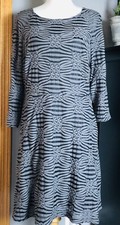 Dressbarn Women’s Casual Dress Sz 16 Gray Gathered Ruched Fabric Sheer Stretch